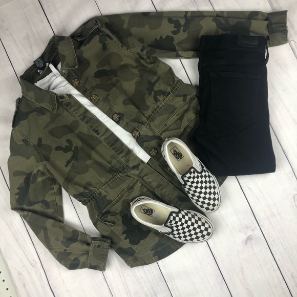 Red Snap Camouflage Jacket - Picture 3 of 6